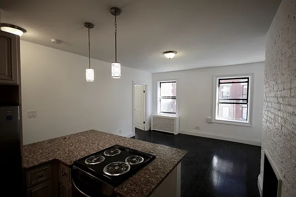 Rented by Aether Property Group | media 13