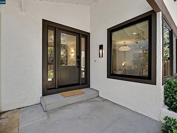 5th image of 420 Pennington Pl