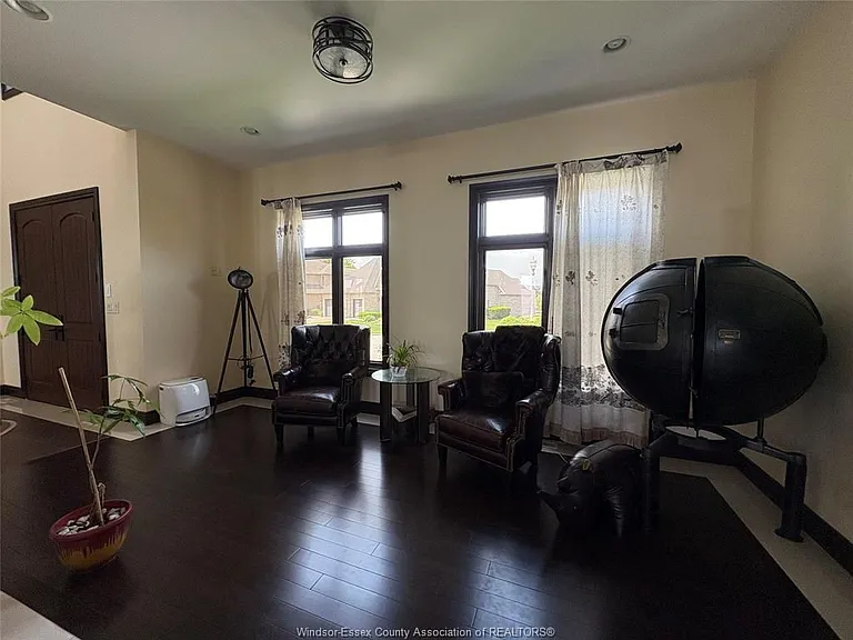 236 Shoreview Ct — Photo 8