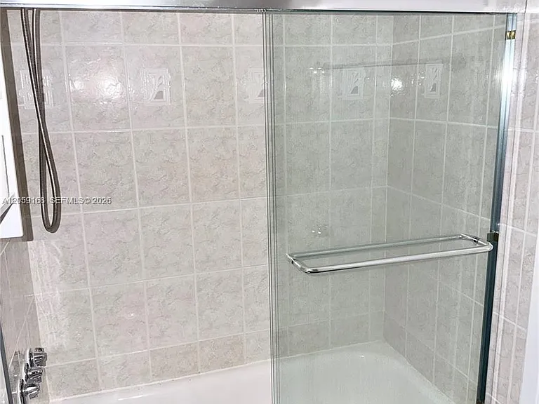 18051 Biscayne Blvd #1905 — Photo 12