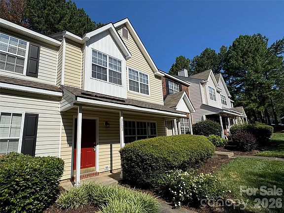2nd image of 3103 Summercroft Ln