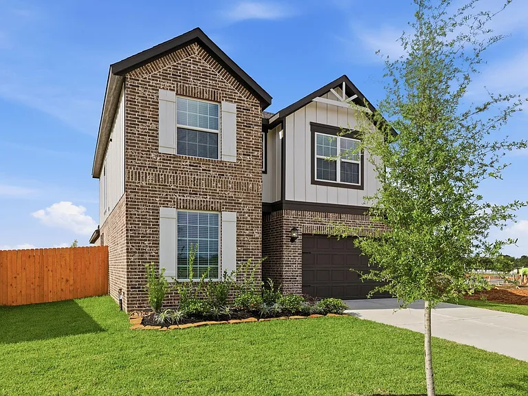 3060 Sorrento Hill Dr — Photo 1