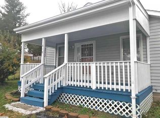 418 F St, Staunton, VA 24401