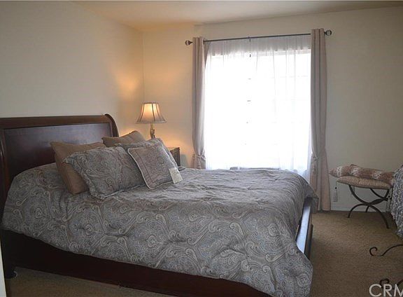 4th image of 871 W 34th St Unit A