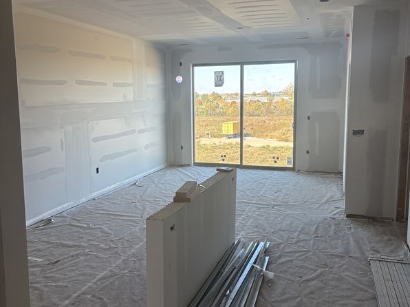 8520 Prairie View Ln SW #315