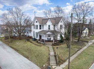 319 S Main St, Roanoke, IN 46783
