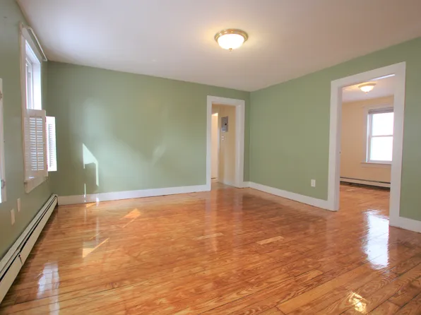 35 Danforth St #2, Jamaica Plain, MA 02130