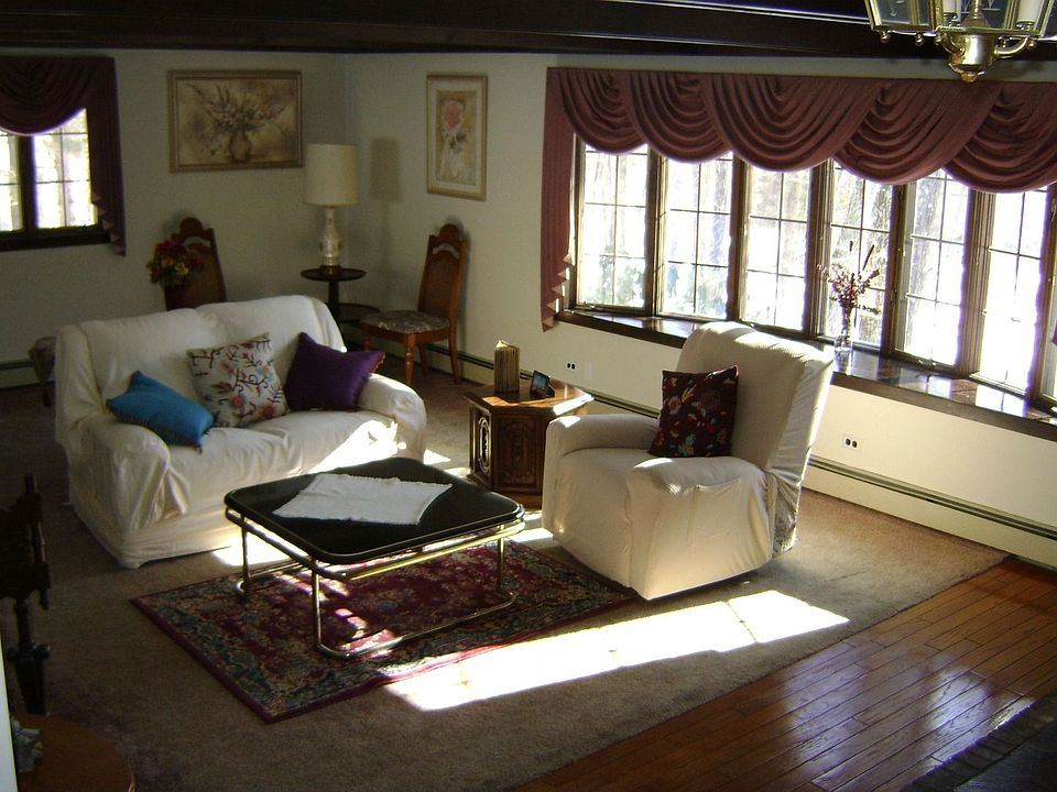 153 Underwood St, Holliston, MA 01746 Zillow