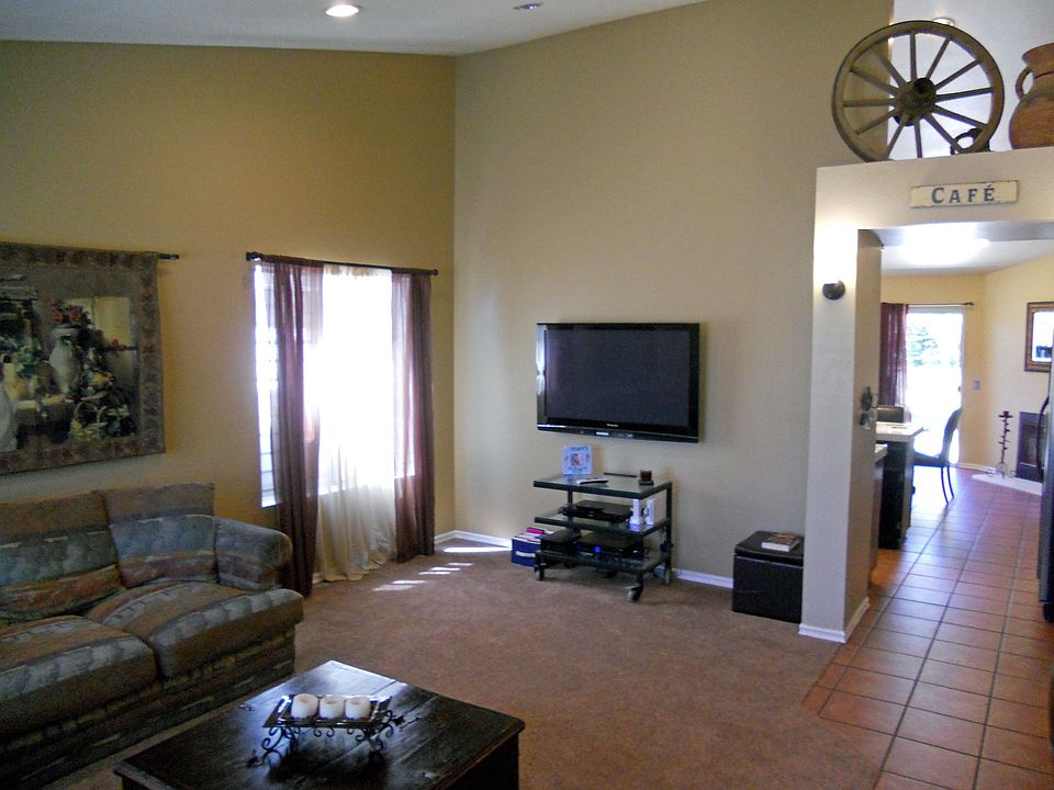 1st image of 10577 Sunflower St