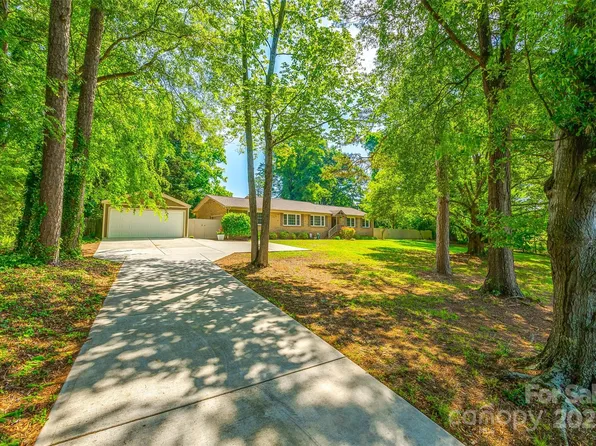 1154 Doby Ct, Fort Mill, SC 29715