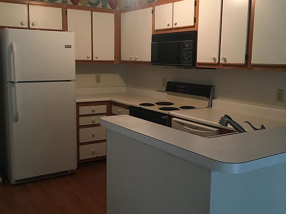 5th image of 103 F Breezewood Dr