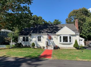 11 Lake Shore Rd, Natick, MA 01760