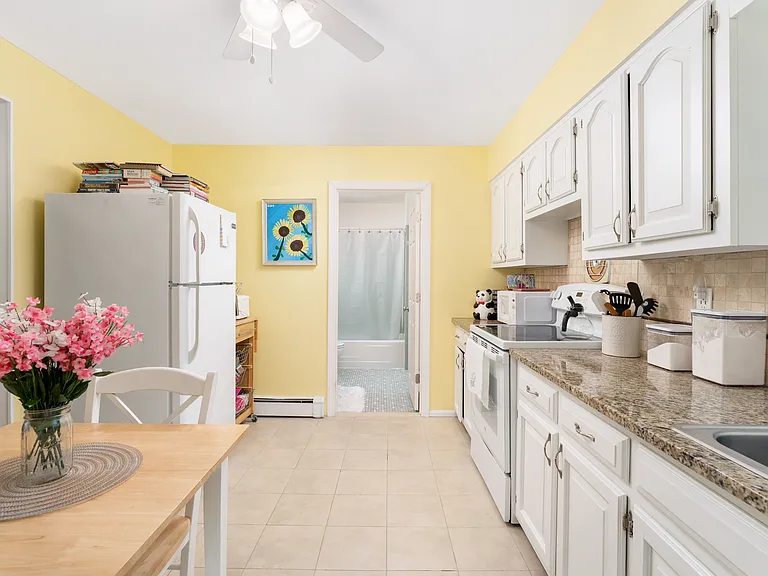 22 W End Ave — Photo 10
