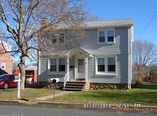 17 Pine St, Waterford, CT 06385