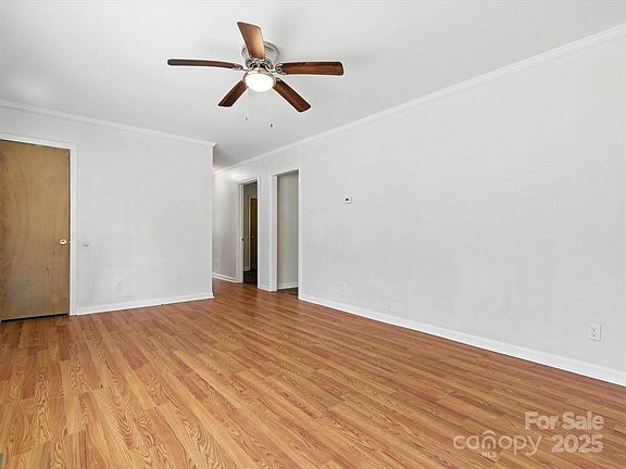 5th image of 308 Taylor Dr