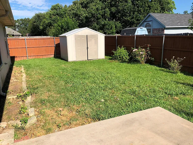 528 Baylor Dr — Photo 8