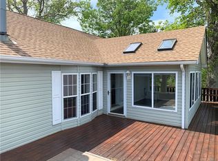 118 Shore Ln, Spring Grove, VA 23881