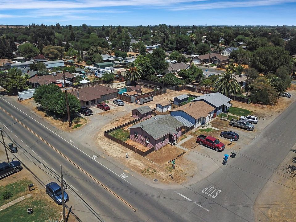 2nd image of 2227 Acacia Ave