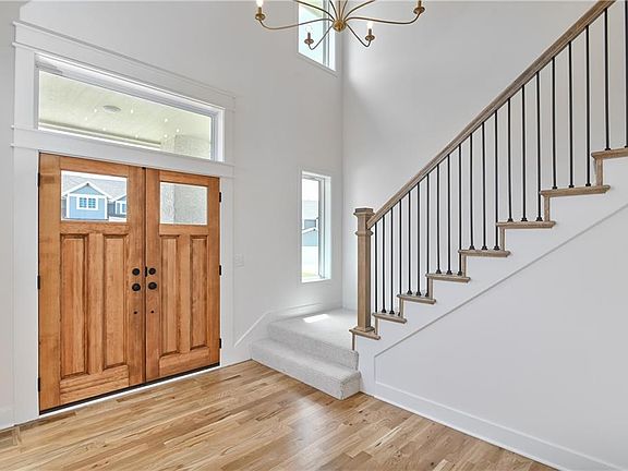 3rd image of 5846 McCormick Dr