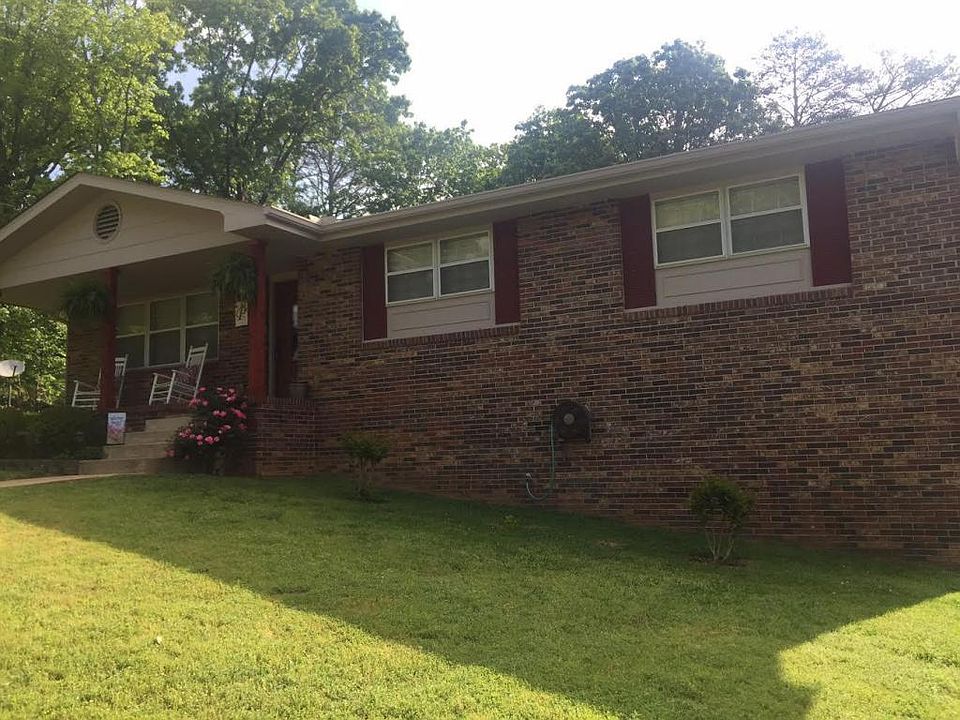 1st image of 950 Greenhill Dr