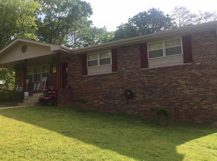 950 Greenhill Dr, Rossville, GA 30741