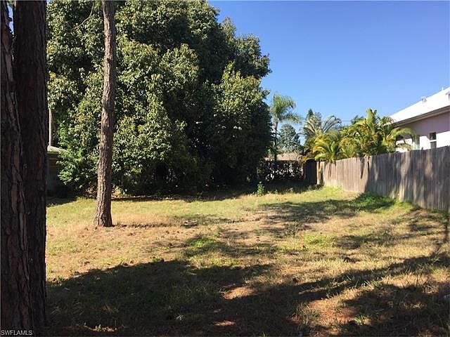 1st image of 715 93rd Ave N
