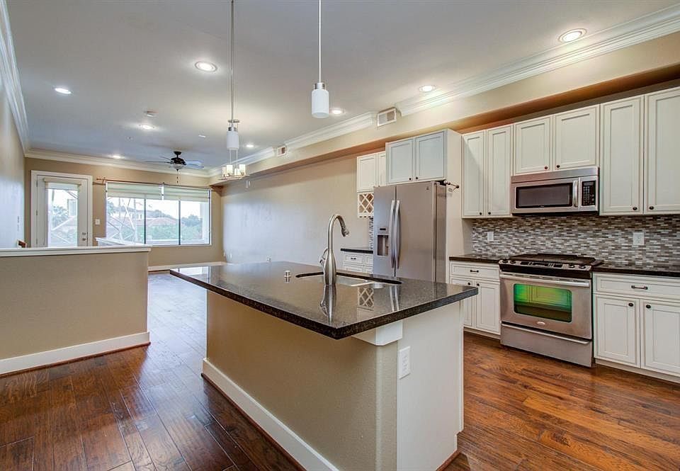 1st image of 510 Lovett Blvd APT 308