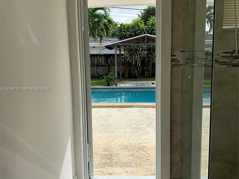 2025 SW 84th Ct — Photo 10