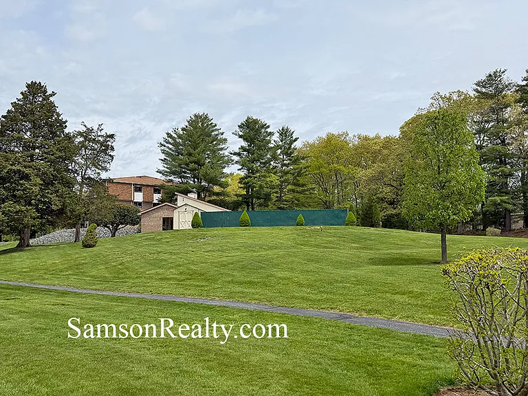 756 Quaker Ln #210 — Photo 25