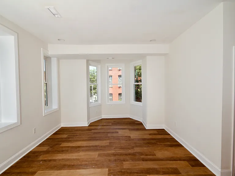 25 N Chester St — Photo 23