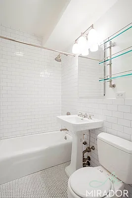 Rented by Mirador Real Estate | media 13