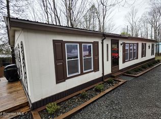 147 Spruce St, Greentown, PA 18426