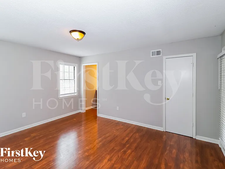 7177 Lamesa Ln — Photo 8
