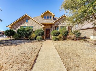 5256 Smokey Ridge Dr, Fort Worth, TX 76123