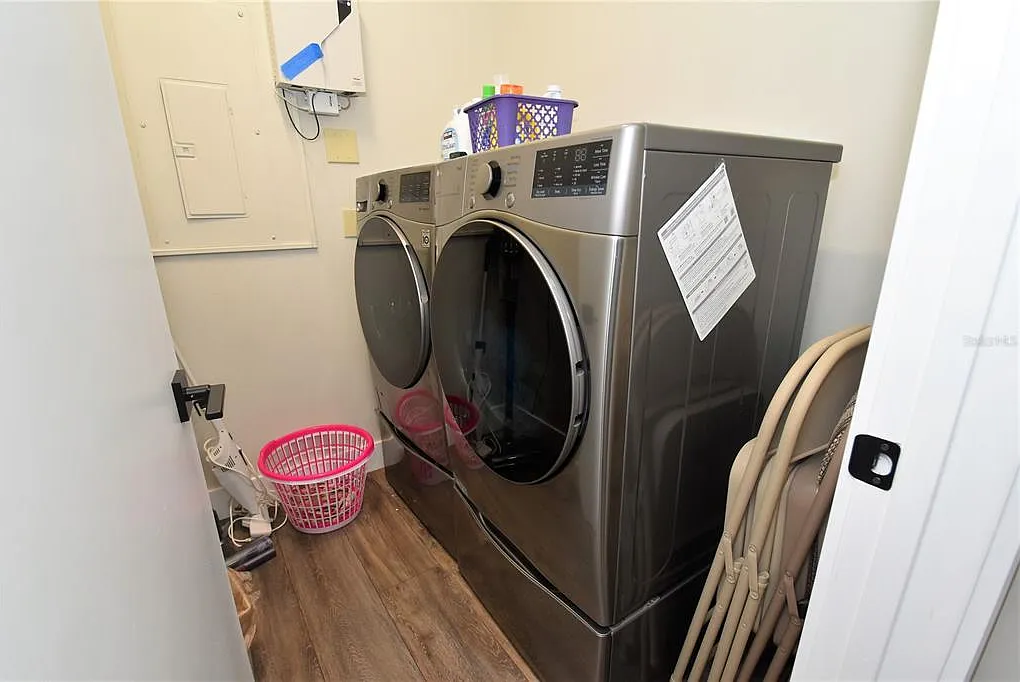 3 bed, 2.0 bath, 1775 sqft, $2,500 — Photo 4