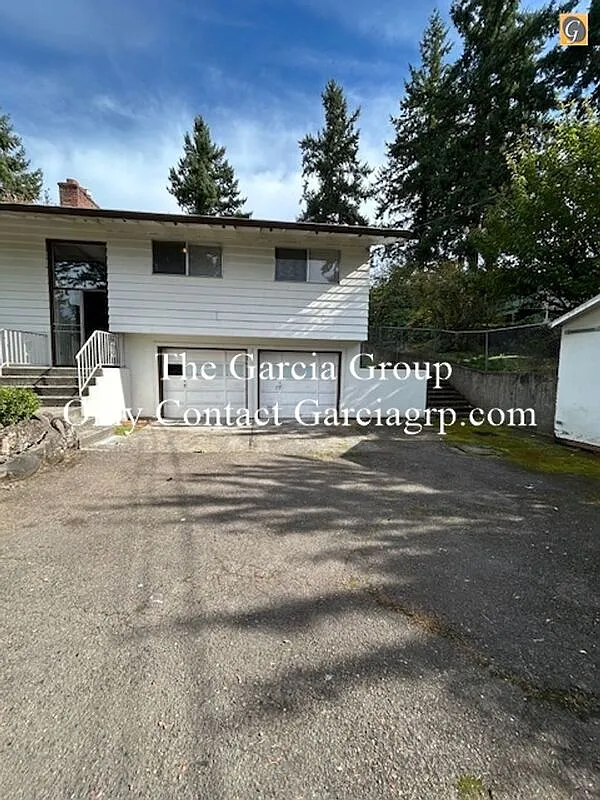 17050 SE Gurnee Ave photo 1