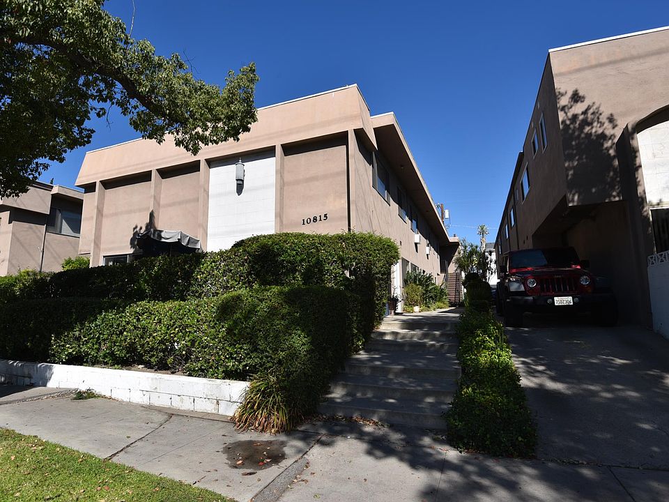 1st image of 10815 Camarillo St