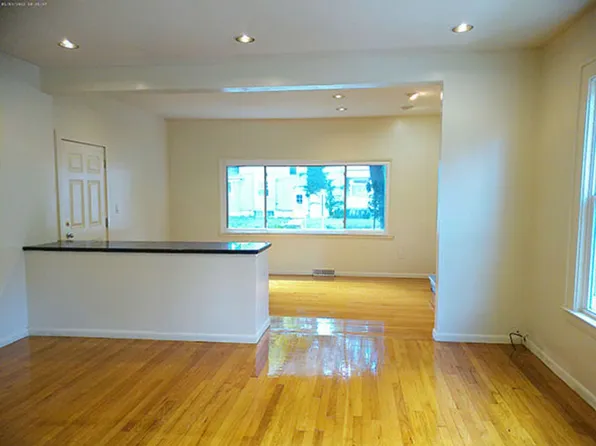 401 Roosevelt Ave - Available 8/1/27 - Bright Flat Includes Garage, Near Food Co-Op, 401 Roosevelt Ave, Syracuse, NY 13210