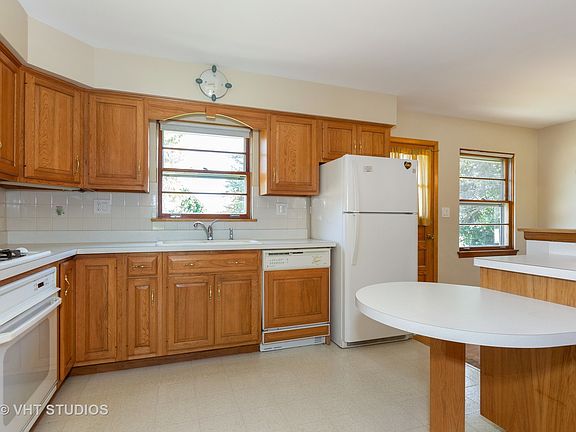 4th image of 5521 Fairmount Ave