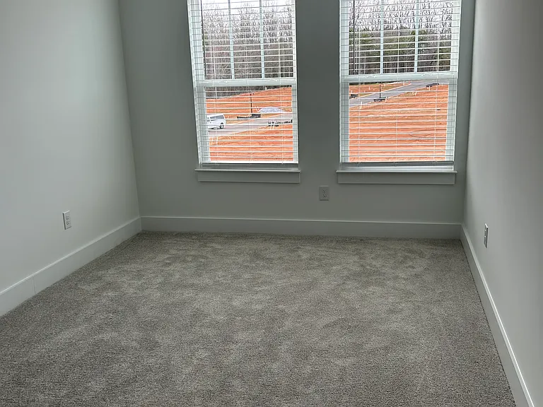 11 Shager Pl — Photo 10