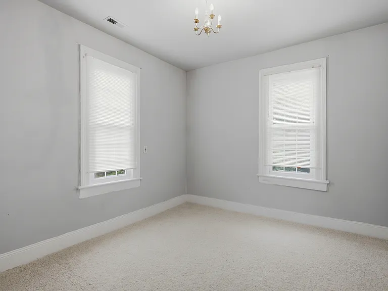 1006 W Washington St — Photo 18
