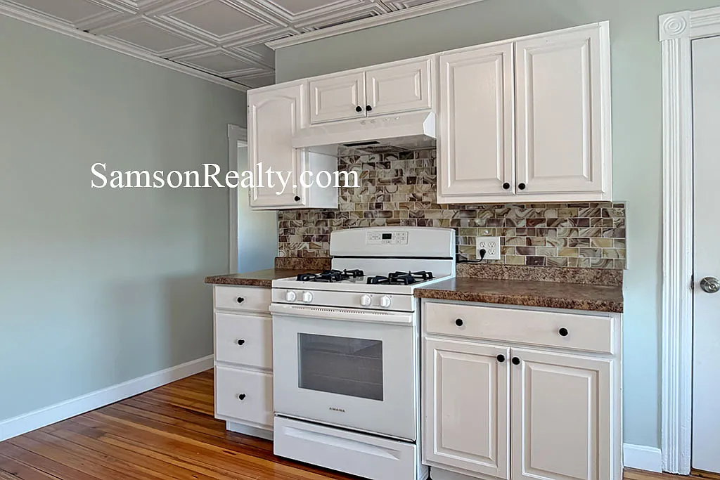 3 bed, $1,850 — Photo 2