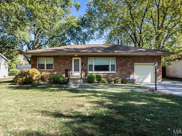 4619 Ruth St, Swansea, IL 62226