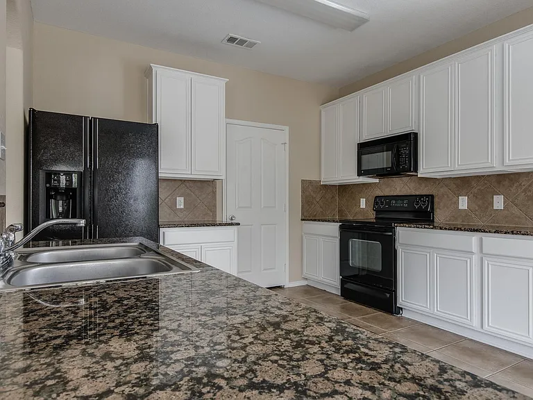 249 Niagara Falls Dr — Photo 25