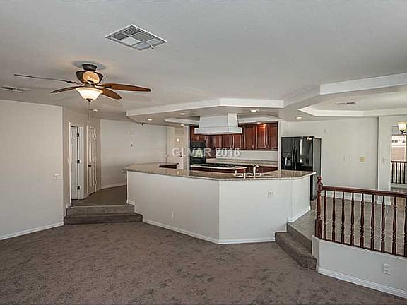 4th image of 8704 W Gilmore Ave