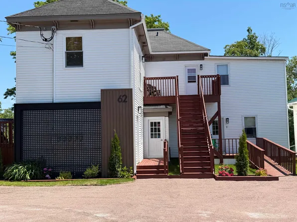 62 School St, Parrsboro, NS B0M 1S0