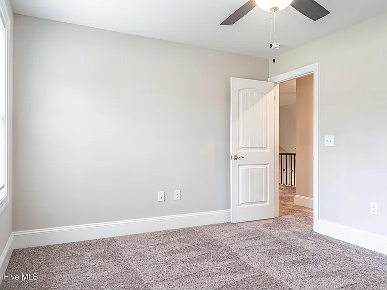 315 Mashie Ct — Photo 44