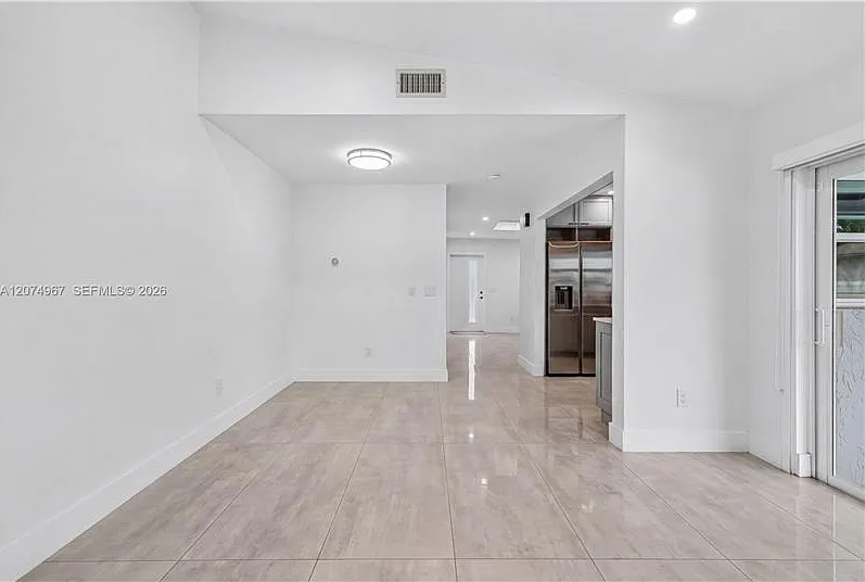 3 bed, 1800 sqft, $5,250 — Photo 4