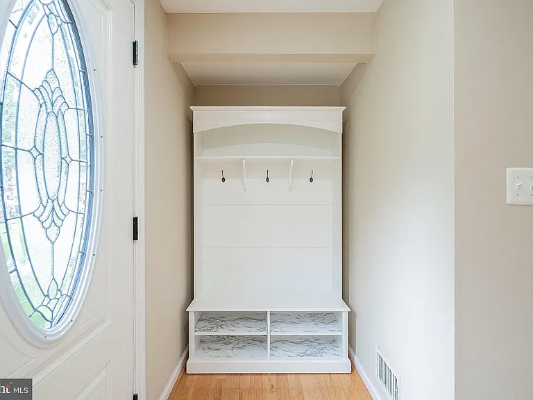 5844 Banning Pl — Photo 13