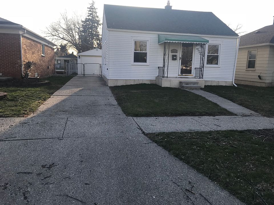 1st image of 5931 Robindale Ave